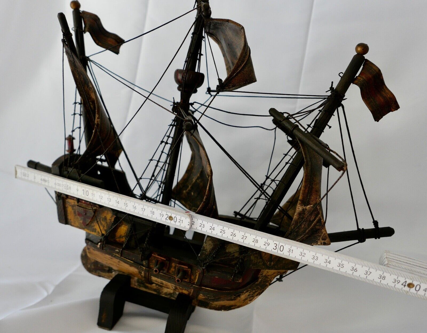 altes Holz Segelschiff Schiffsmodell " Santa Maria " Christoph Columbus 41x43 cm - Antikhandel-Stuttgart