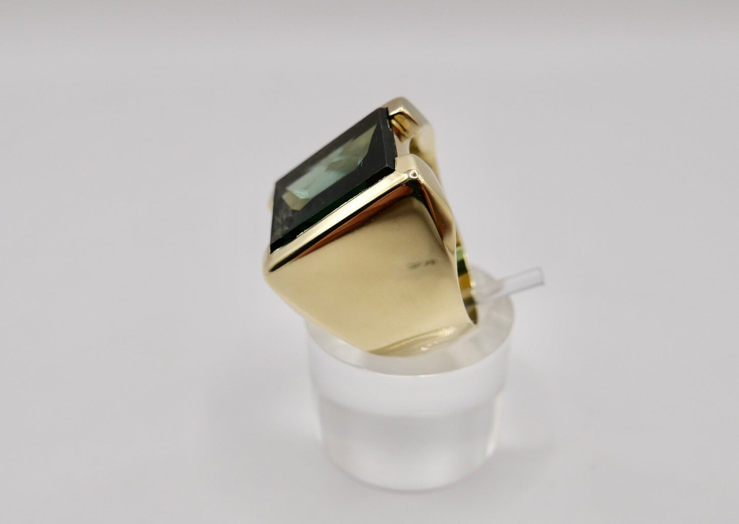 585 Gold Herren Ring  14K Göße 60 mit grünem synth. Spinell