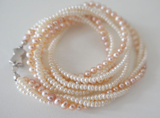 Perlenkette Collier 3-reihig Rosa Gold 585 / 14K pearl Ø 3,1 - 4,4 mm 54,0 cm - Antikhandel-Stuttgart