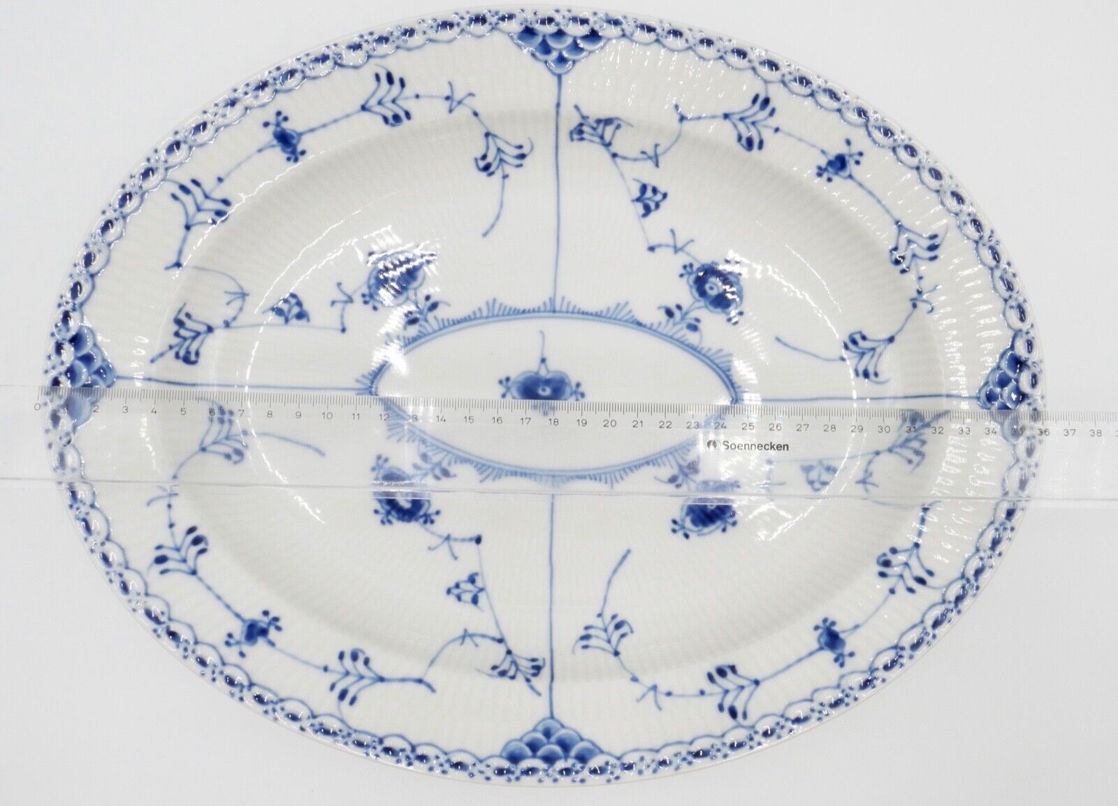 Royal Copenhagen große Platte Nr. 533 EQX 1. Wahl Musselmalet halbspitze 36 cm - Antikhandel-Stuttgart