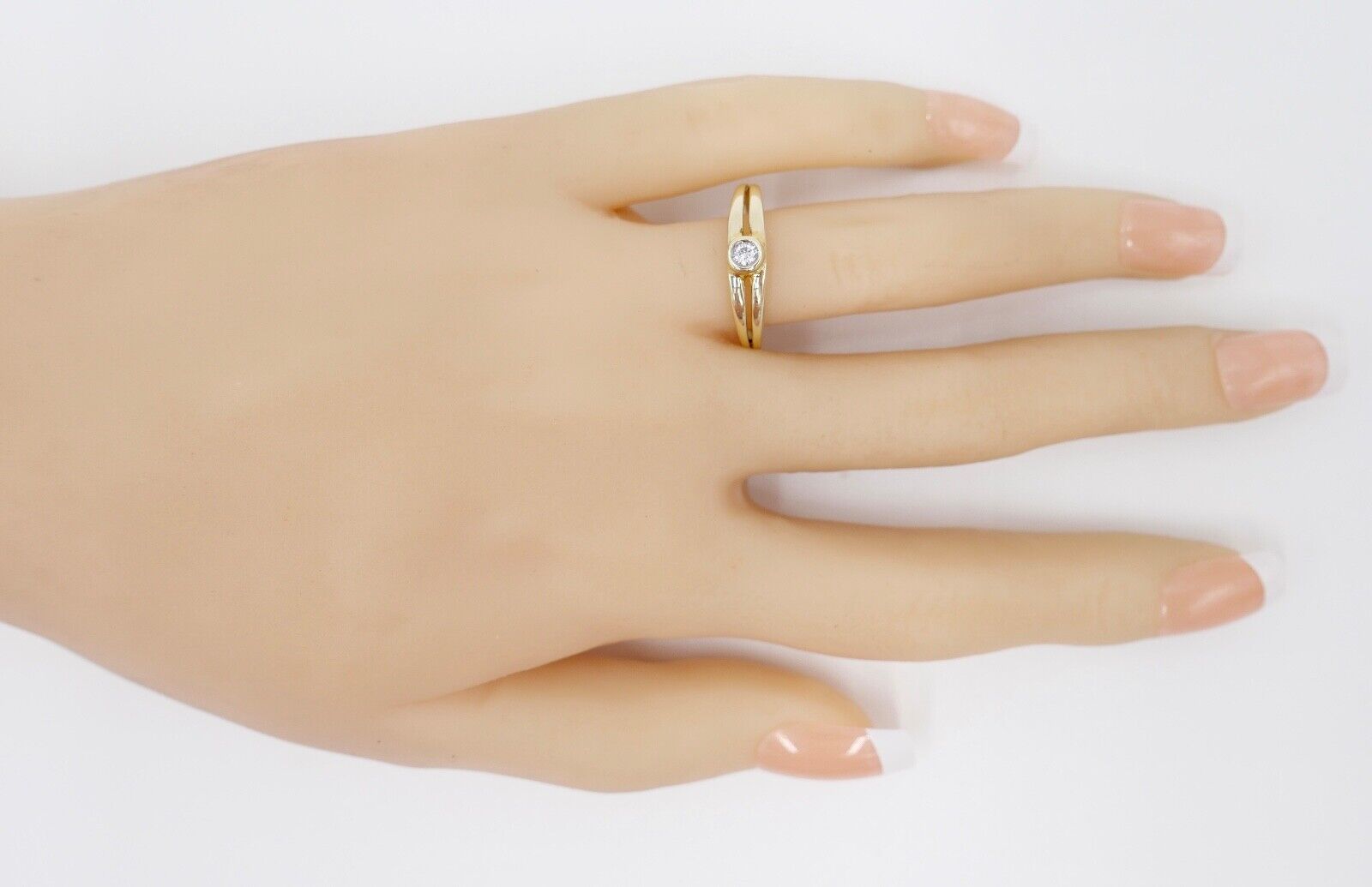 1980er Solitär Brillant 333 8K Gelbgold Damen Ring 0,15 Ct Gr. 58 - Antikhandel-Stuttgart