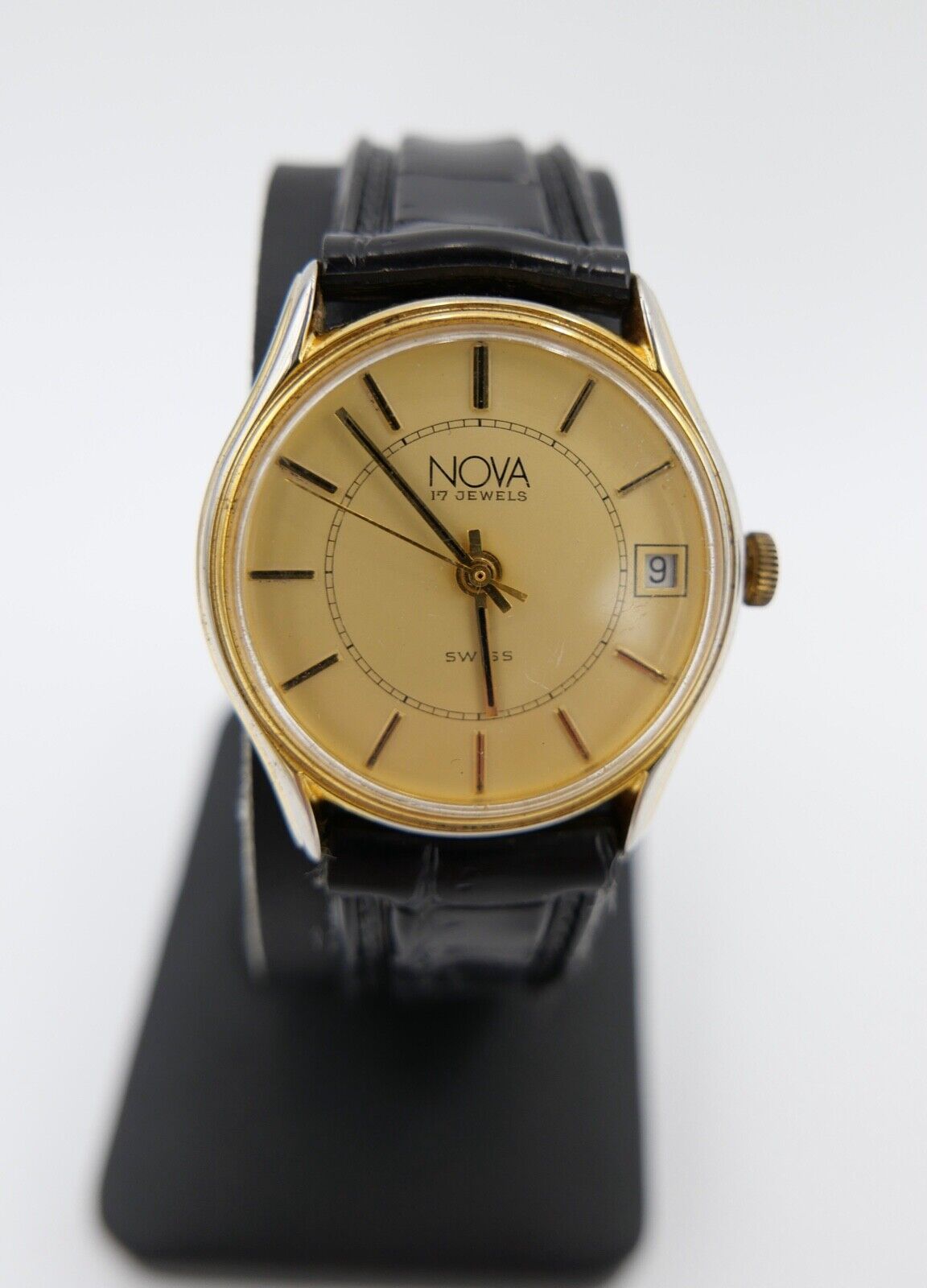 NOVA 1970er Jahre Herrenuhr Handaufzug Cal. EB 8501-76 mit Datum - Antikhandel-Stuttgart