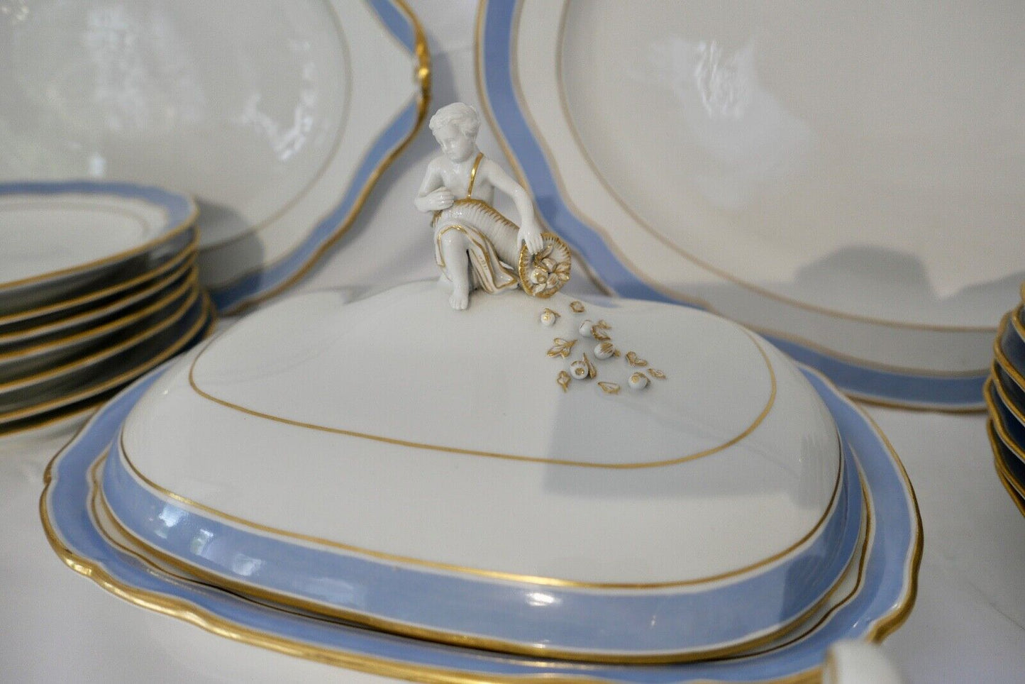 Knaufzeit seltenes Meissen Speiseservice Weiß Blau Gold Putto XXL Platte 1.Wahl - Antikhandel-Stuttgart