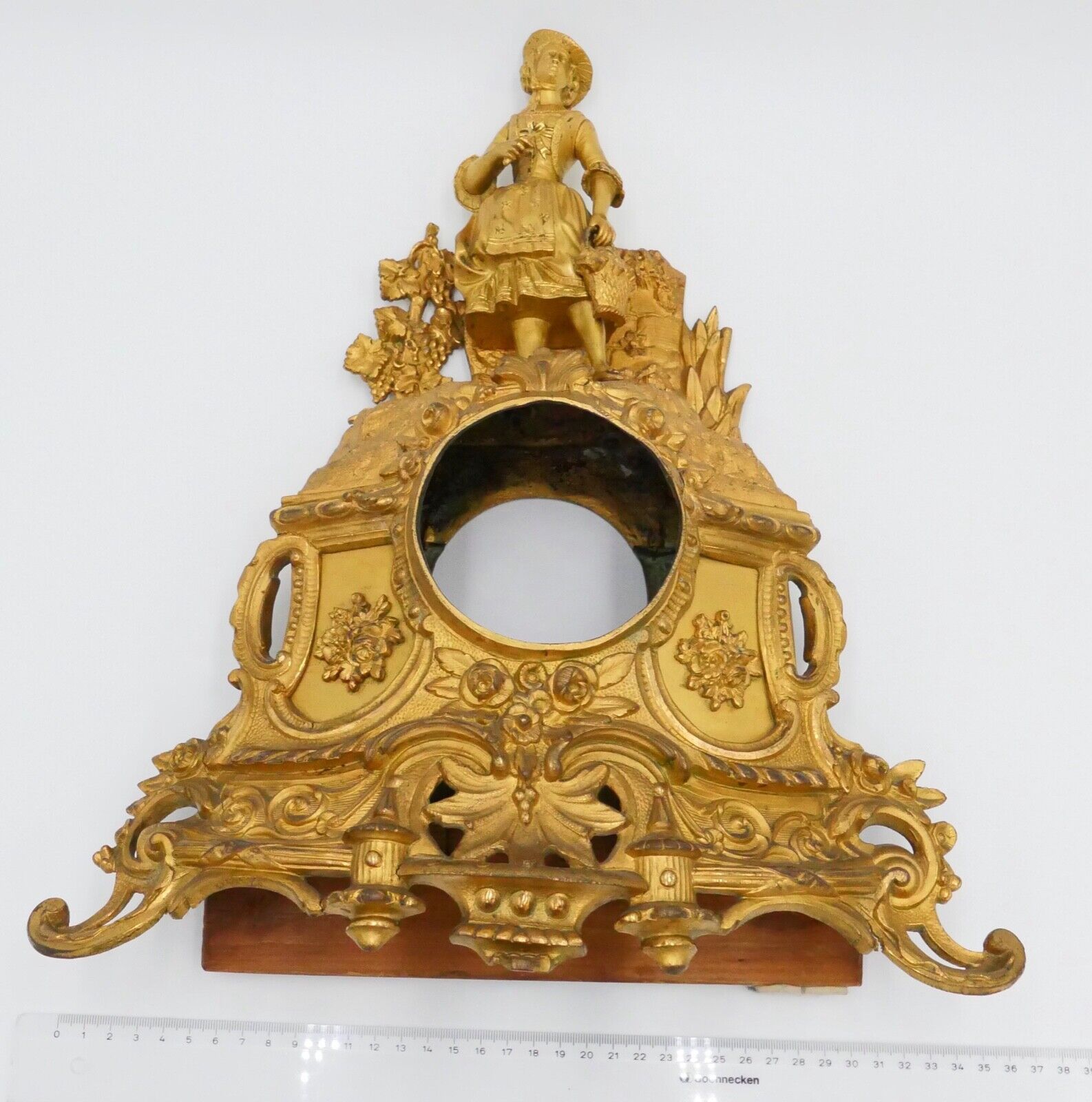 Gehäuse für Kaminuhr feuervergoldet 40 cm Höhe Weinbäuerin Messing Bronze - Antikhandel-Stuttgart