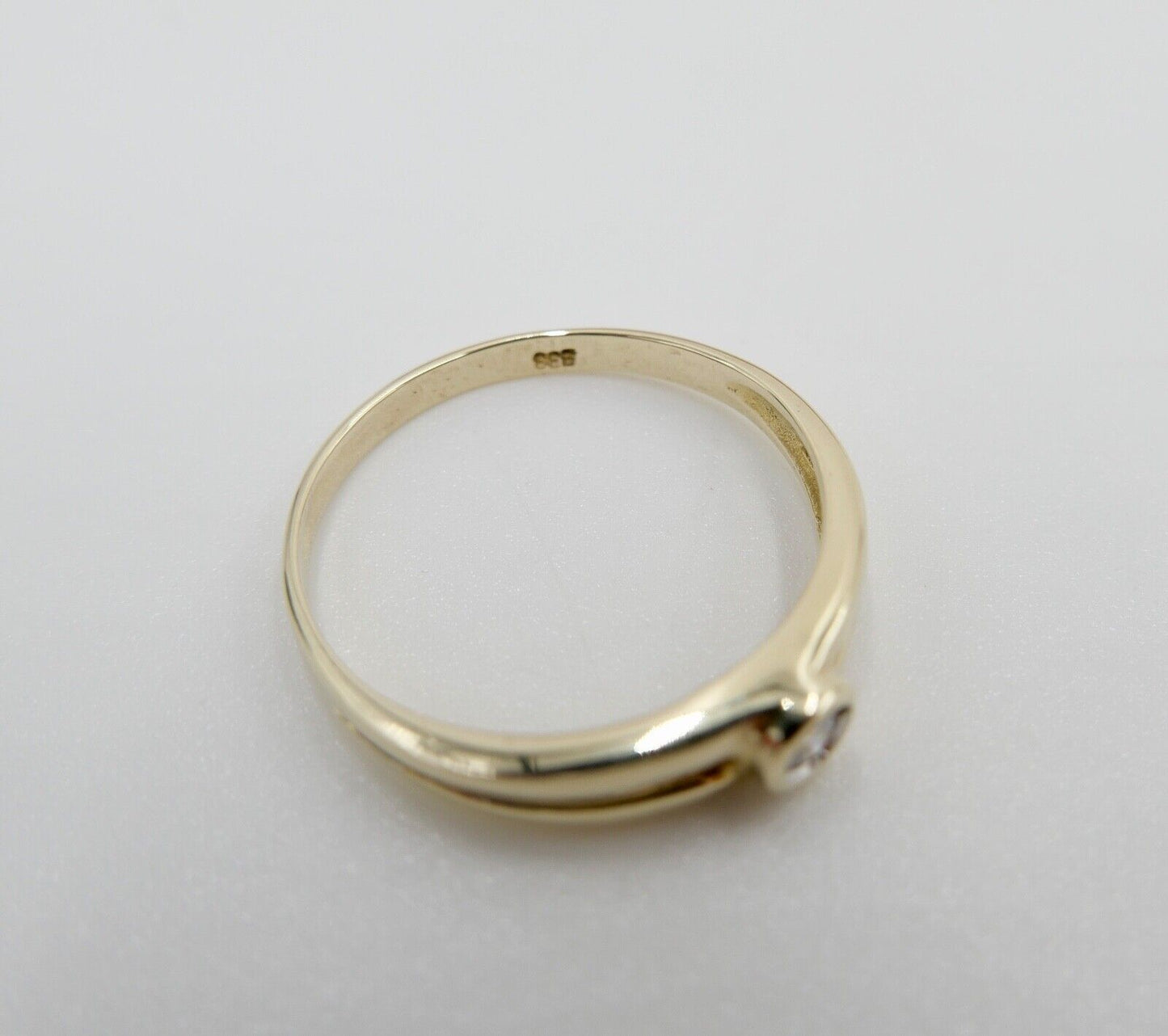 1980er Solitär Brillant 333 8K Gelbgold Damen Ring 0,15 Ct Gr. 58 - Antikhandel-Stuttgart