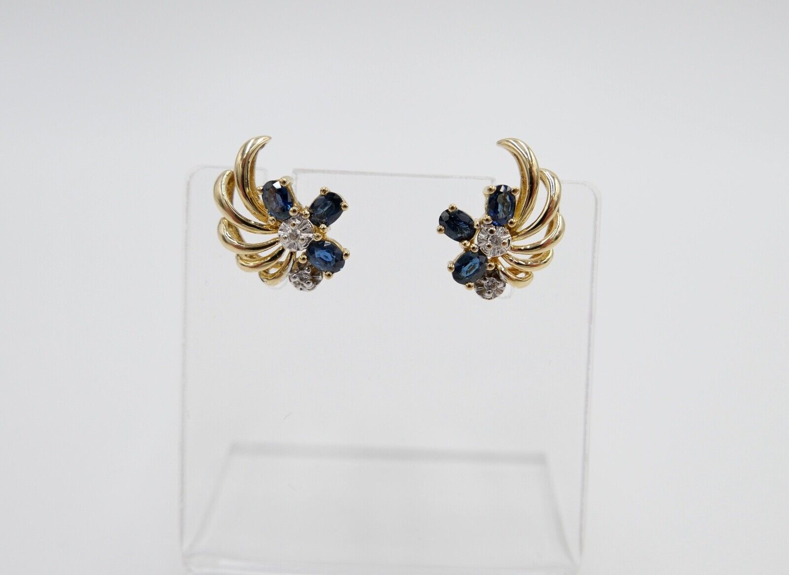 1970er Gelbgold 750 18K Brillant & Saphir 0,44 Ctw Ohrringe Ohrstecker Ø 15mm - Antikhandel-Stuttgart