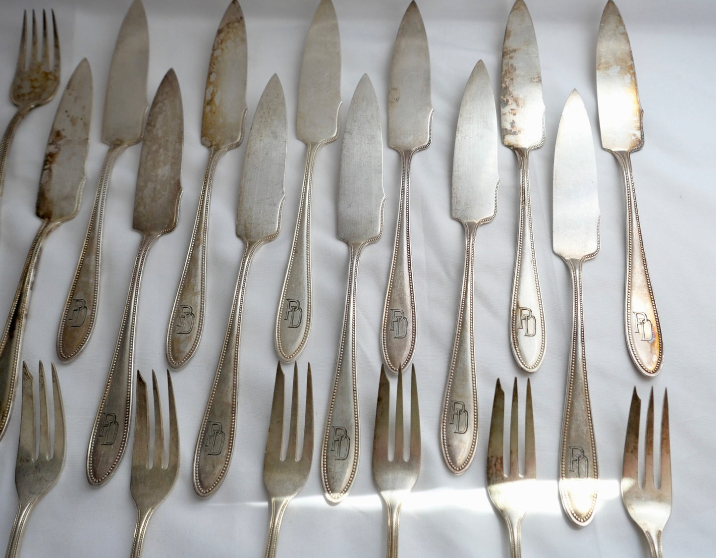 WMF G Perlrand 36 tlg. versilbert I/O Monogram PD um 1910 Straußen Fischbesteck