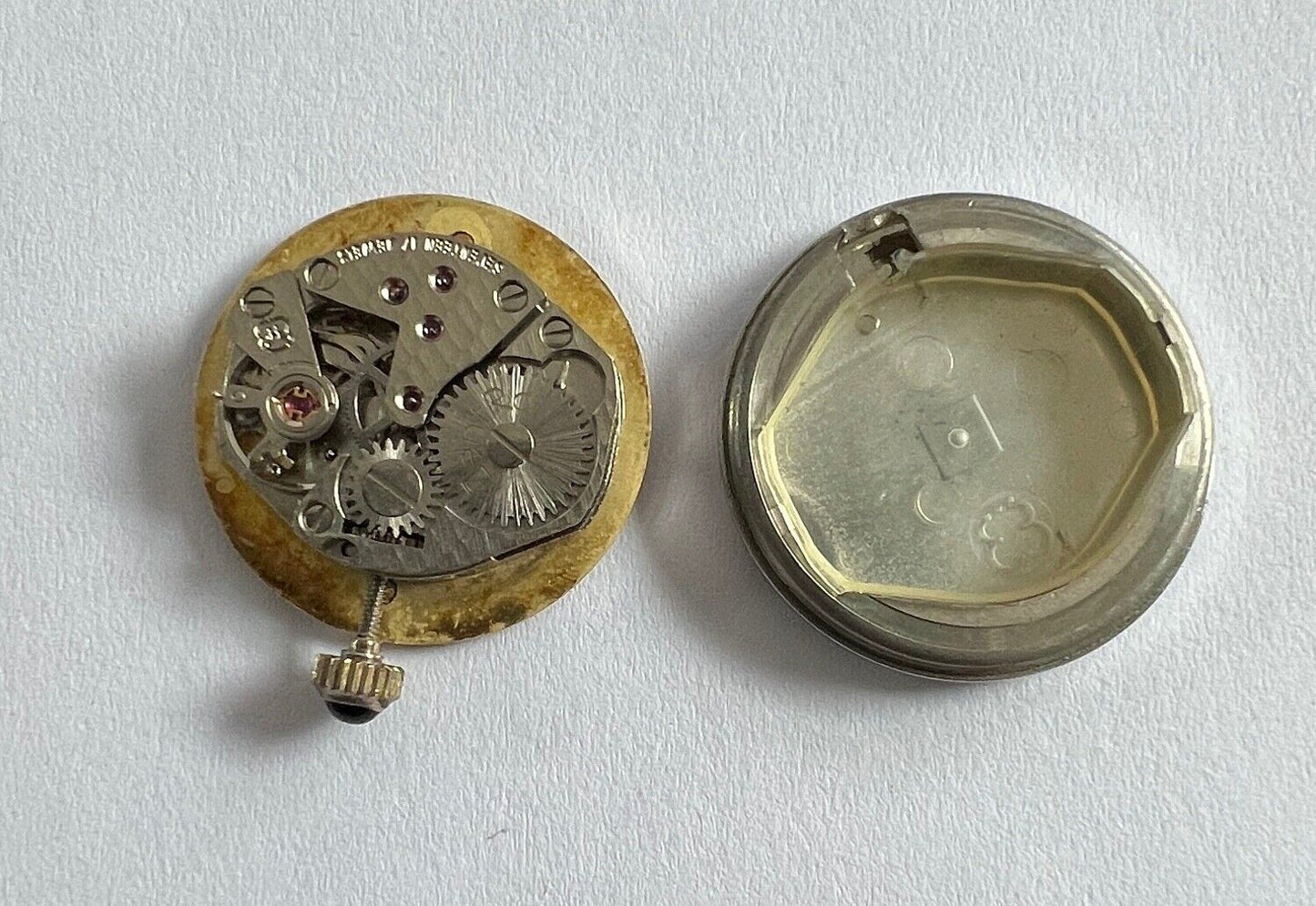 Bicolor ZentRa deZ Damenuhr mit Zirkonia im Zifferblatt NEUwertig 1980er Jahre - Antikhandel-Stuttgart