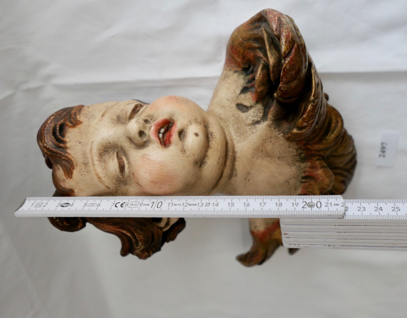 Großer Engelkopf farbig Puttenkopf Putti aus Achatit nach Ignaz Günther