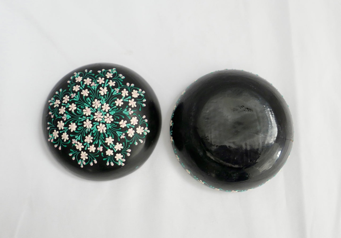 60er 70er Kaschmir Pappmaché Lackdose handbemaltes florales Hazara Blumenmuster