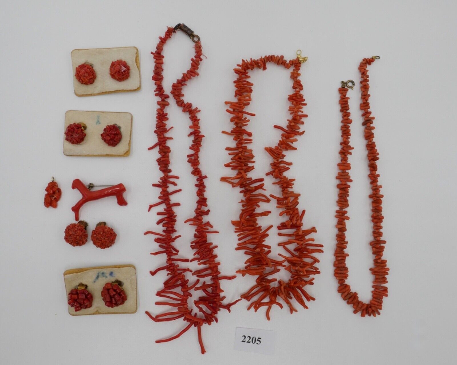 Posten / Konvolut alter Korallen Schmuck Kette Ohrringe Brosche teilweise NEU - Antikhandel-Stuttgart