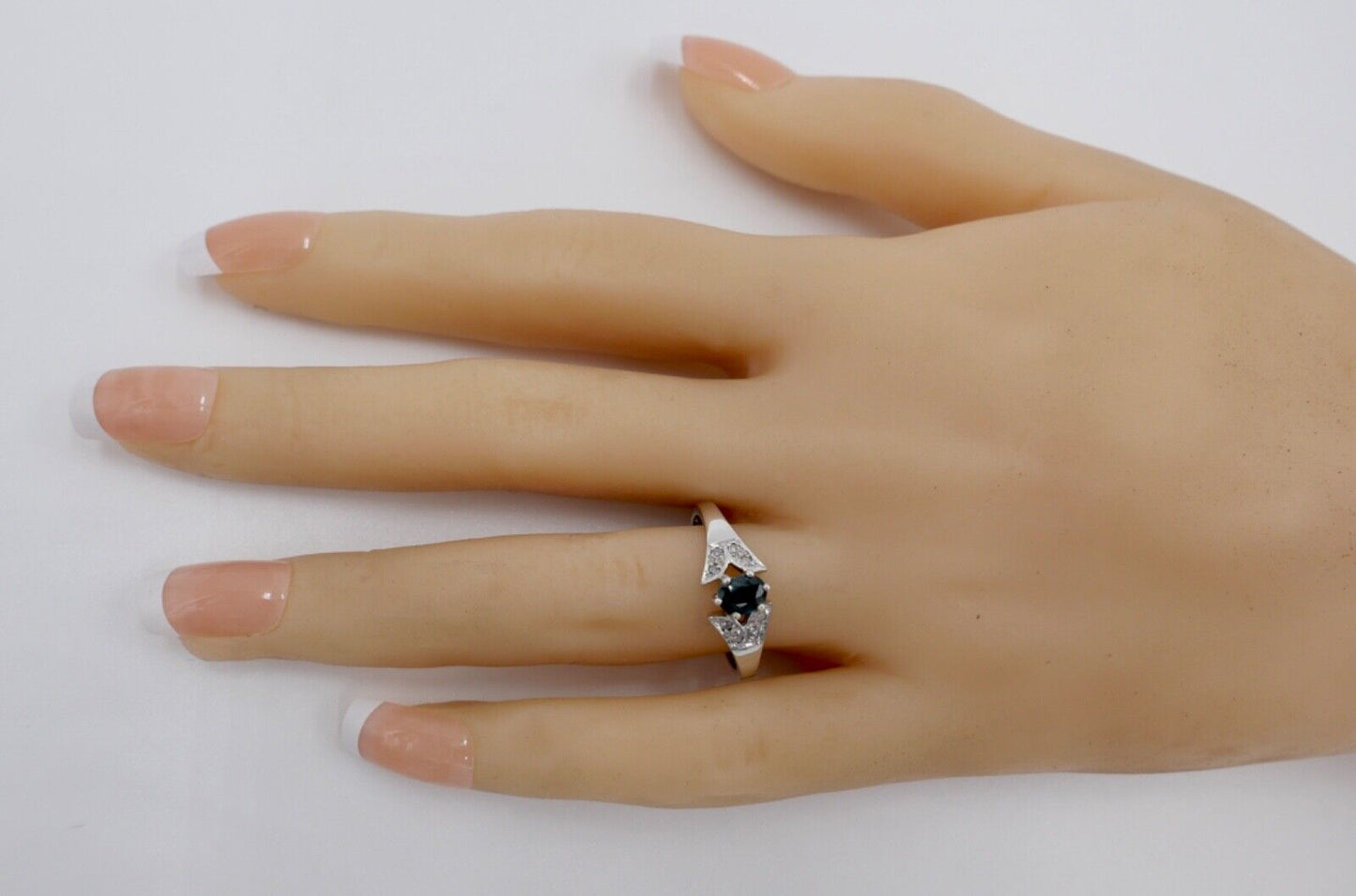 0,61 Ctw Eleganter 585 14K Entourage Weißgold Brillant - Saphir Ring Gr. 56 - Antikhandel-Stuttgart