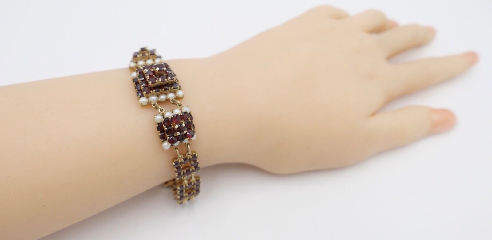 80er Jahre Gold Armband mit Granat und Perle 333 / 8 K Gold - Antikhandel-Stuttgart