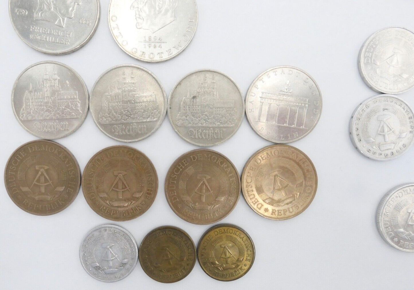 Konvolut Posten 1 , 2 , 5 , 10 , 20 DDR Mark 20 50 DDR Pfennig - Antikhandel-Stuttgart