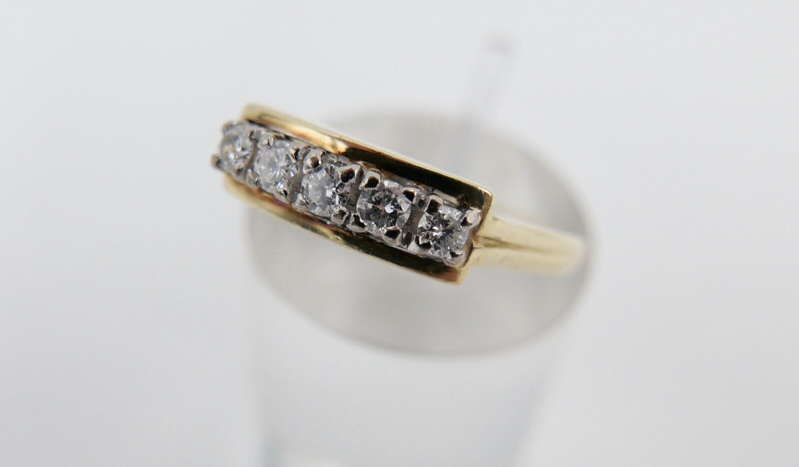 80er Jahre Damen Ring 5 Steine Brillanten 0,265 Ct VVS E Gold 585 14K Gr. 58 - Antikhandel-Stuttgart