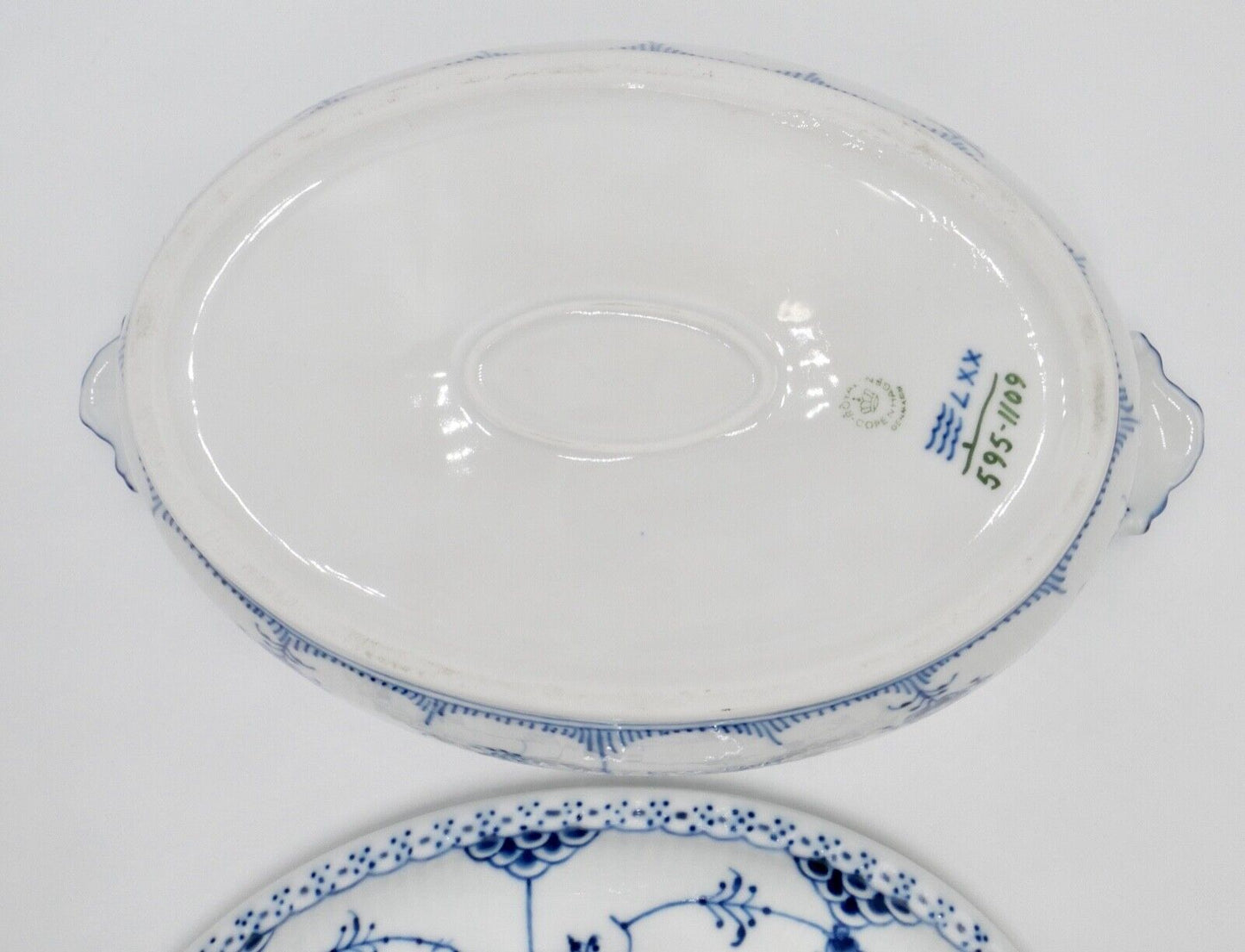 Royal Copenhagen 1. Wahl Suppenterrine Nr. 595-1109 Musselmalet halbspitze - Antikhandel-Stuttgart