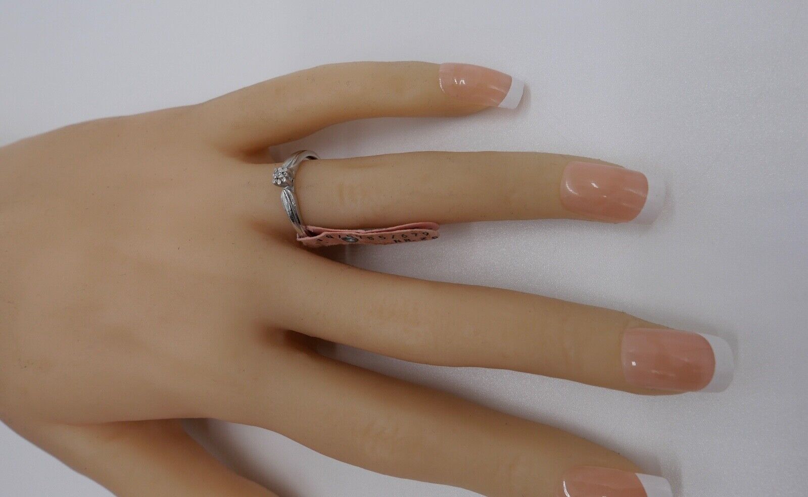 -- NEU -- 90er Jahre Solitär Ring Weißgold Gold 333 8K Brillant 0,01 Ct Gr. 51 - Antikhandel-Stuttgart