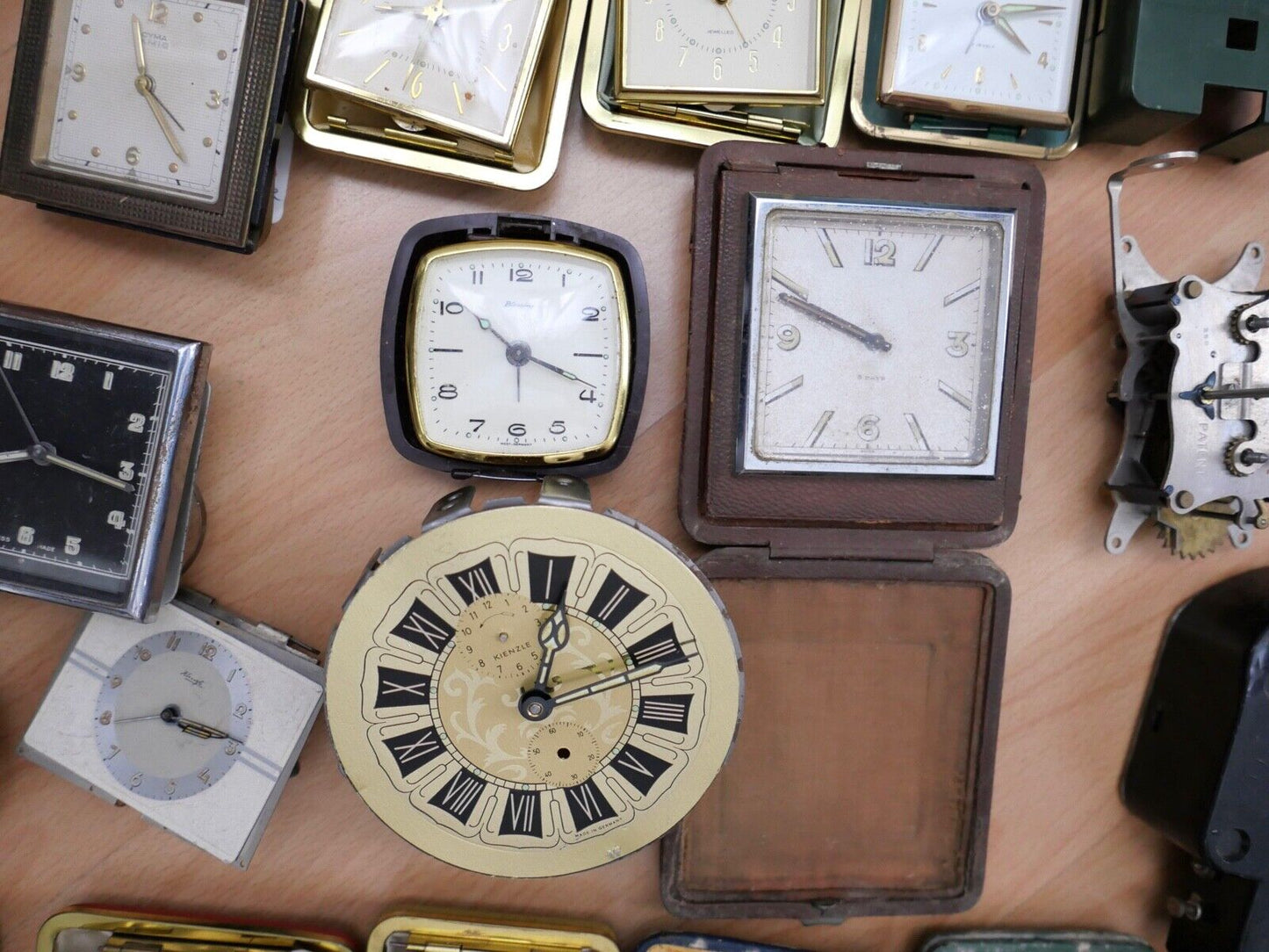 KOVOLUT Ersatzteile Uhrmacherauflösung vintage Junghans Wecker Kienzle Uhrwerk - Antikhandel-Stuttgart