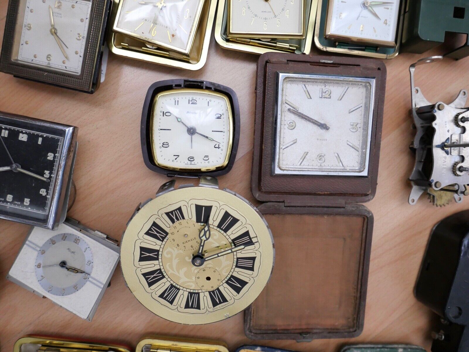 KOVOLUT Ersatzteile Uhrmacherauflösung vintage Junghans Wecker Kienzle Uhrwerk - Antikhandel-Stuttgart