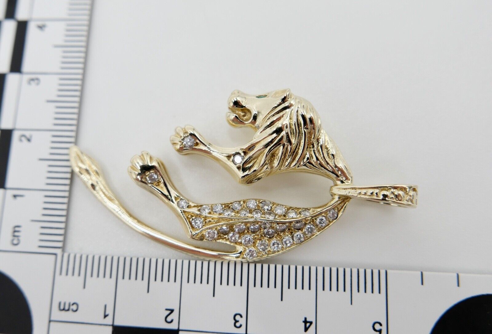 Massiver Gold Anhänger LÖWE Brillanten & Smaragd 585 14K Gelbgold 1,06 Ct 1980er - Antikhandel-Stuttgart