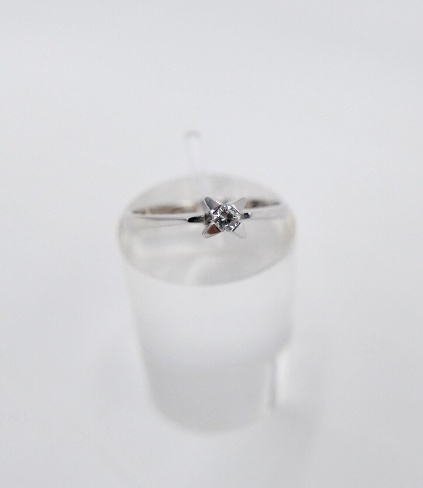 80er Jahre Solitär Ring Weißgold Brillant 585 14K Damen 0,060 Ct Gr. 57 VVS F - Antikhandel-Stuttgart