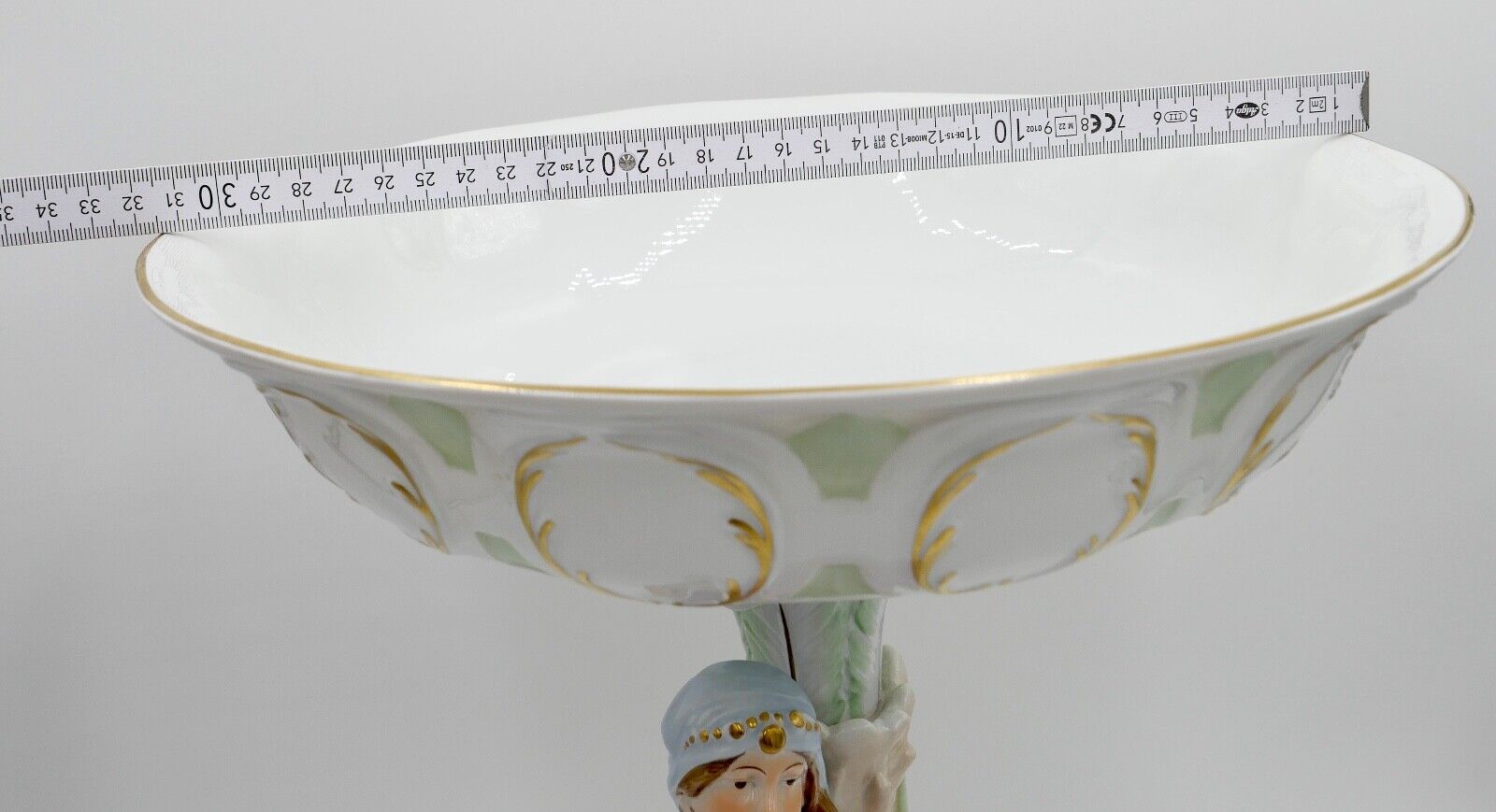 PMP Plaue Schierholz " Tafelaufsatz Obstschale " Wasserträgerin 45cm J. Freitag - Antikhandel-Stuttgart