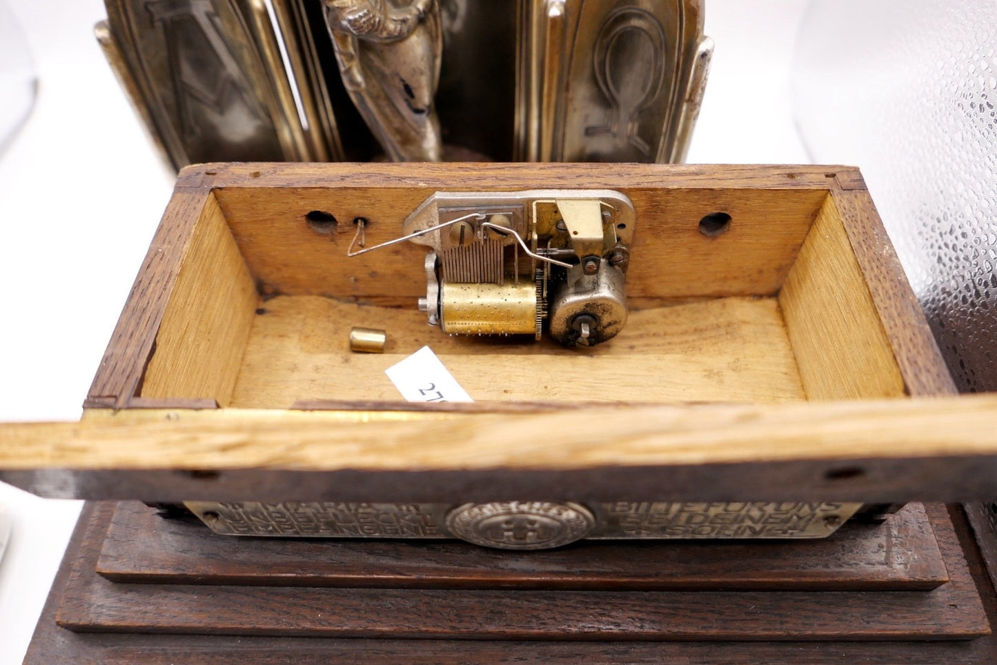 Historischer Hausaltar Fr. Welty Augsburg von 1954 mit mechanischer Spieluhr