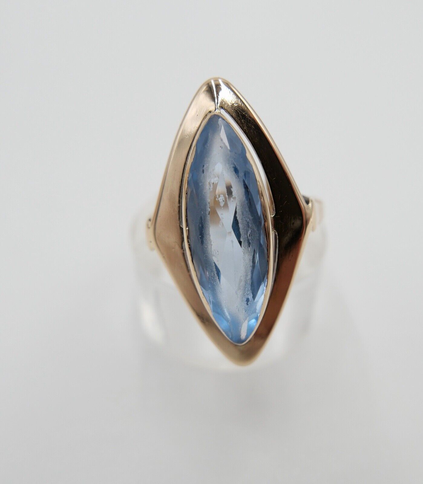 1950er Rotgold Ring Navette Form 14K 585 Gr. 57 Damen mit blauen synth. Spinell - Antikhandel-Stuttgart