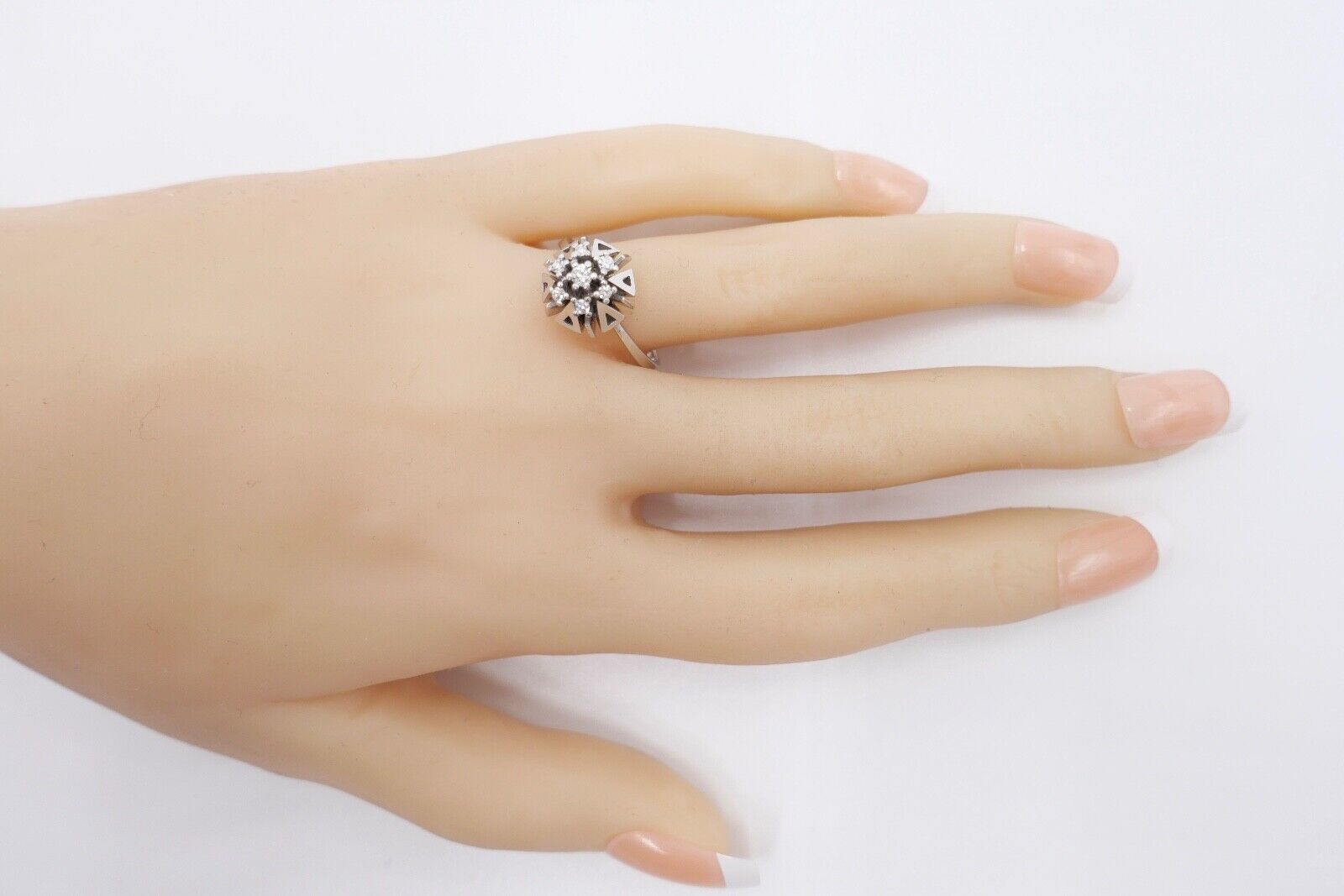 Weiß Gold Ring Dreieck Motiv 585 14K mit Brillant & Zirkonia 0,22 Ct Gr. 59 - Antikhandel-Stuttgart