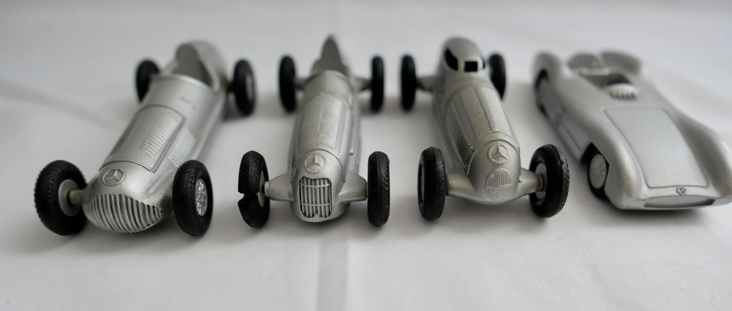 4x Märklin Mercedes Rennwagen W25  W25B  W154 W196 Stromlinie usw.