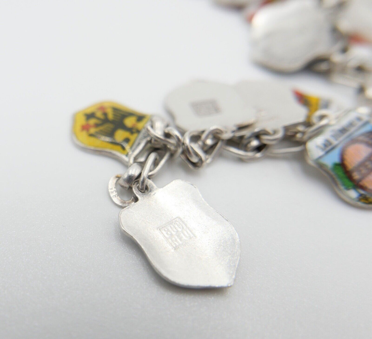 Bettelarmband mit Städte Wappen aus Emaille 800 Silber REU ANTIKO EHJ - Antikhandel-Stuttgart