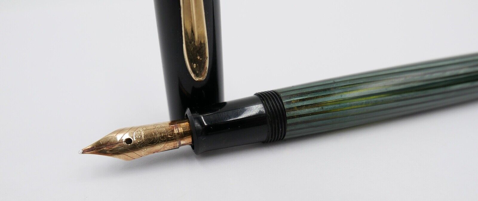 Günther Wagner PELIKAN 400 Füller 585 14Ct Gold Feder KM grün schwarz gestreift - Antikhandel-Stuttgart