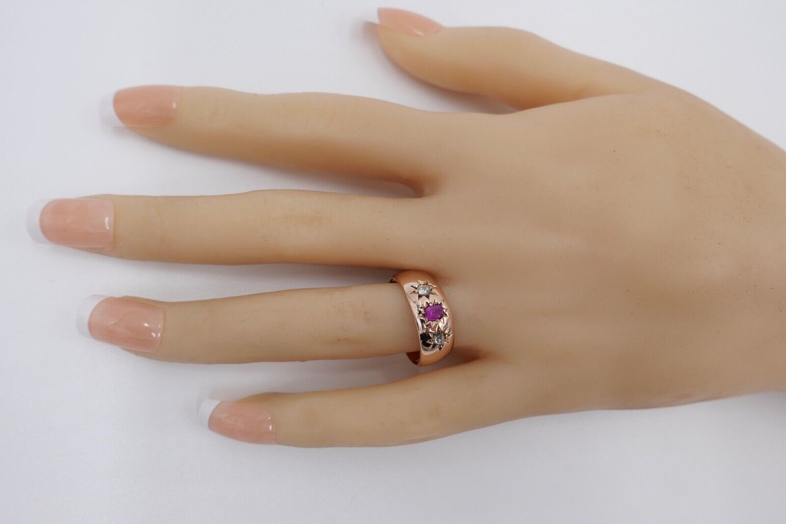 um 1900 Antiker Damen Ring Rotgold 585 14K Gr. 57 Diamanten & Rubin Stern Motiv - Antikhandel-Stuttgart