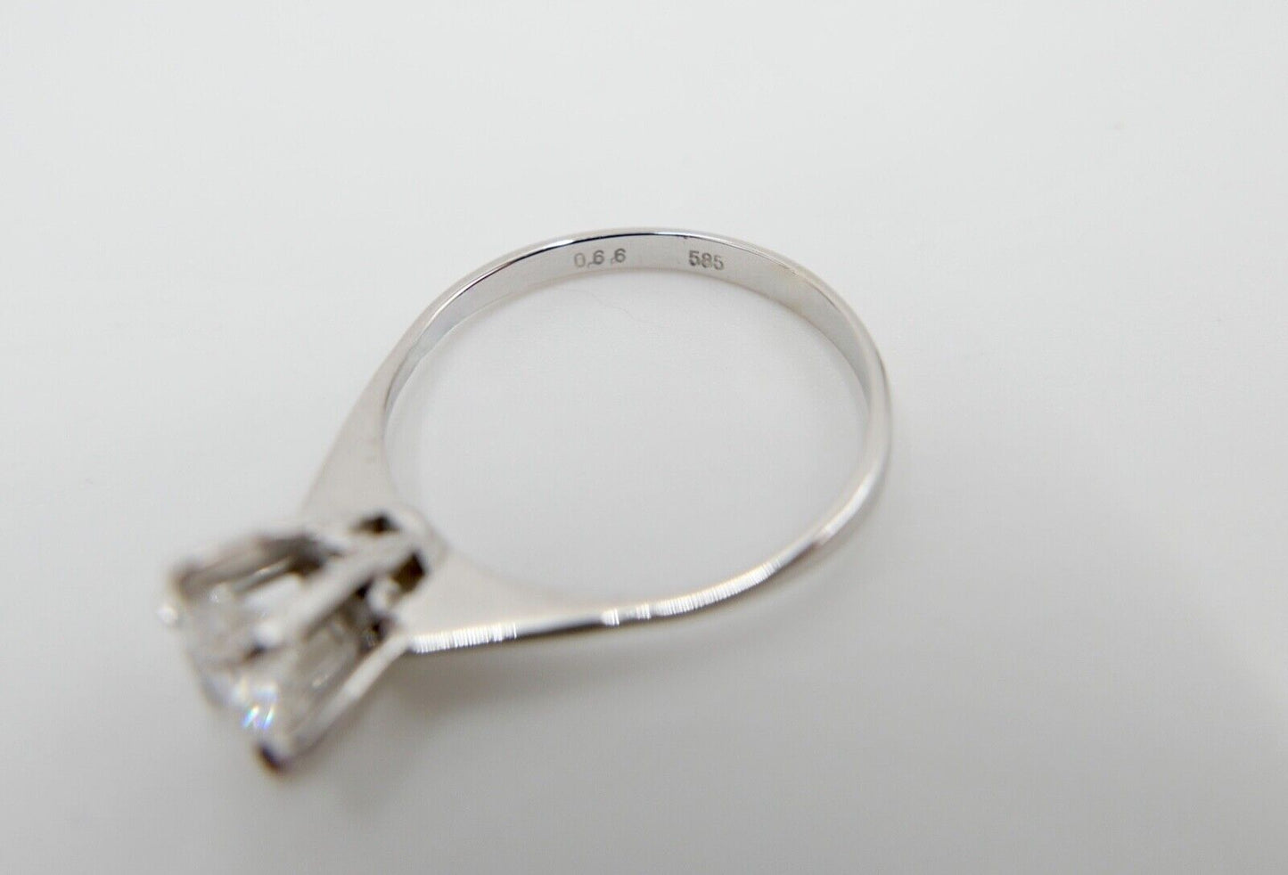 1980er klassischer Solitär Ring Weißgold Gold 585 14K Brillant 0,66 Ct Gr. 61 - Antikhandel-Stuttgart