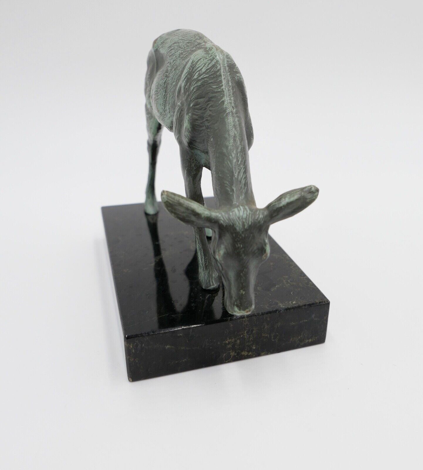 kleine Messing Figur Bronziert " Kalb / Kuh " auf Marmorsockel Skulptur - Antikhandel-Stuttgart