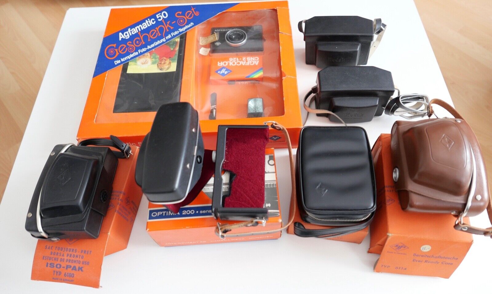 KODAK Agfamatic 50 Geschenkset Instamatic Typ 6114 6069 6180 6183 Hüllen 1970er - Antikhandel-Stuttgart