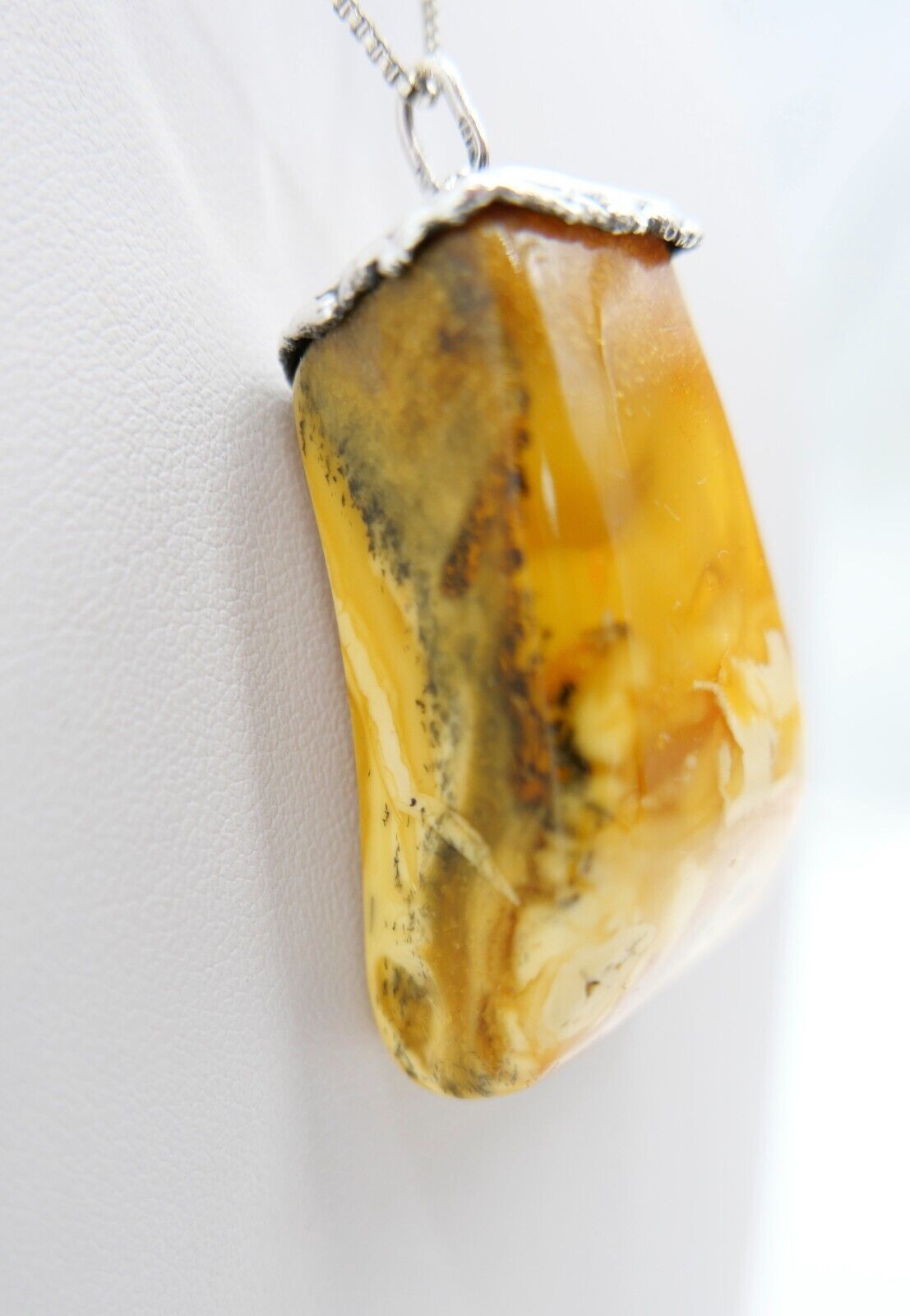 Alter Bernstein Anhänger mit Silbermontur butterscotch Silber - Antikhandel-Stuttgart