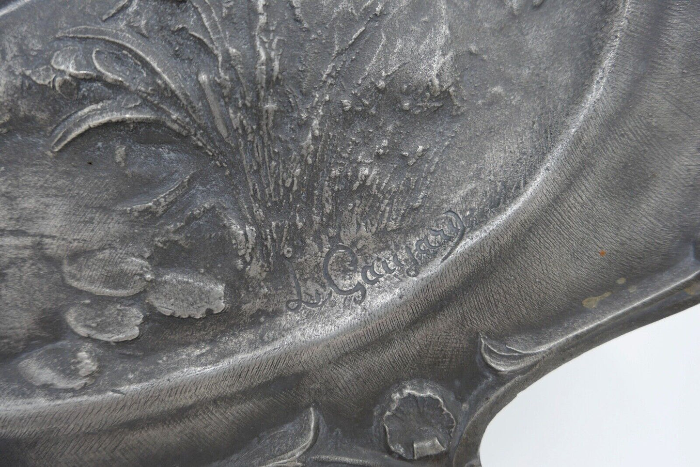 Zinn Wandteller Wandplatte Frankreich sign. Frauen AKT Etain Garanti ART NOUVEAU - Antikhandel-Stuttgart