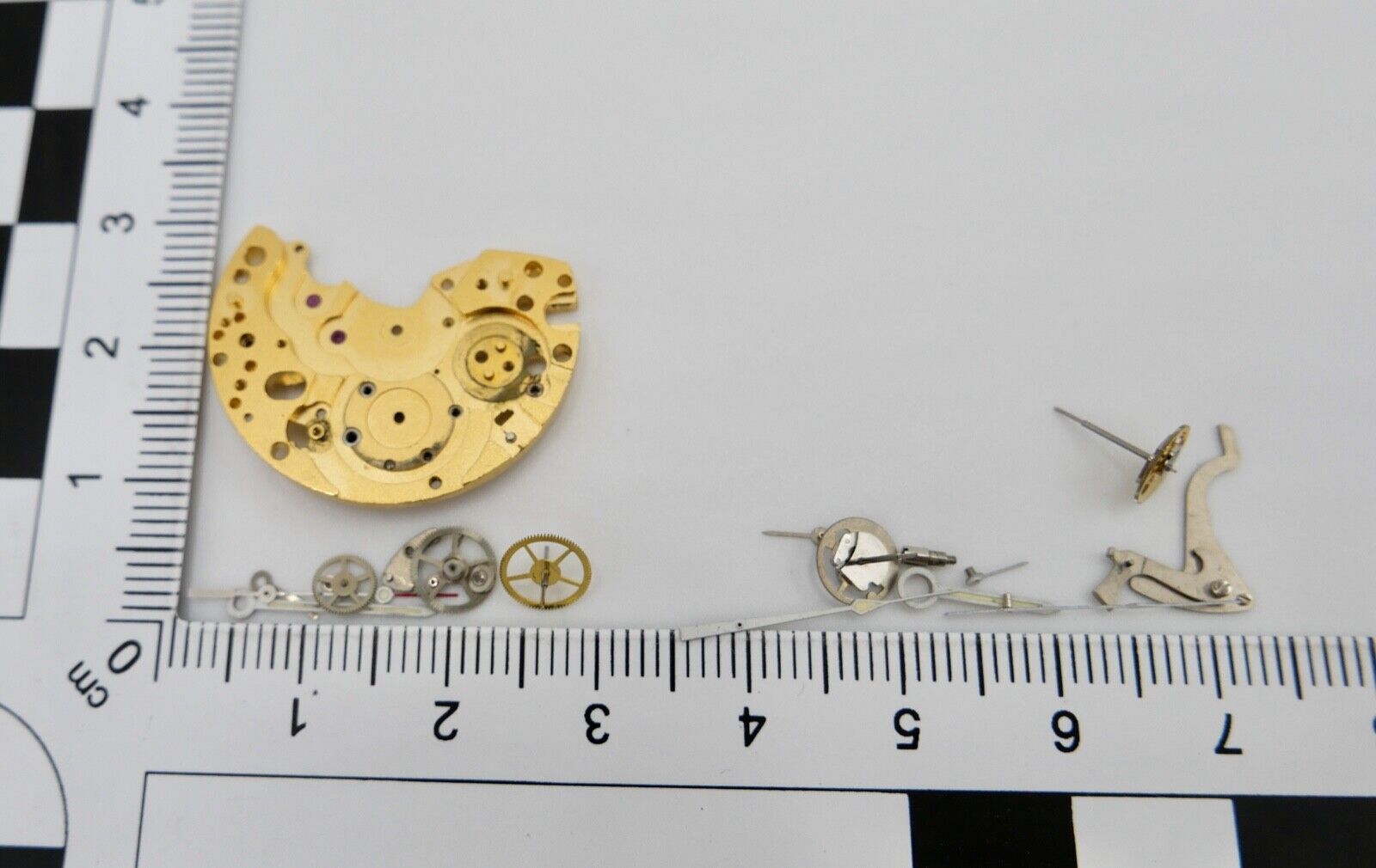 ( Vermutlich ) Omega Speedmaster Ersatzteile Armbanduhren Zeiger Werkplatte usw. - Antikhandel-Stuttgart