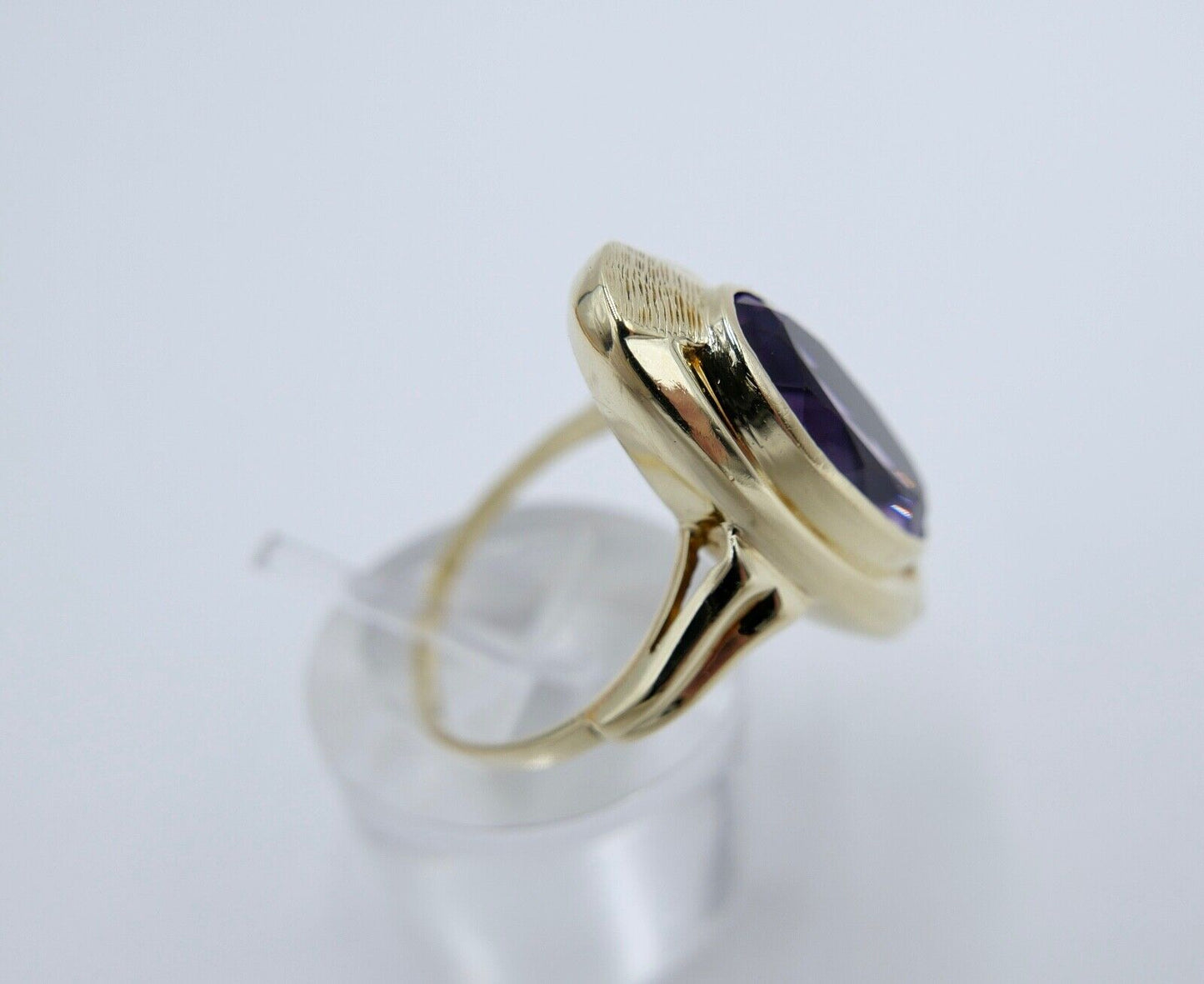 50er Jahre Damenring Gold 585 / 14K mit oval lila Amethyst Gr. 61 - Antikhandel-Stuttgart