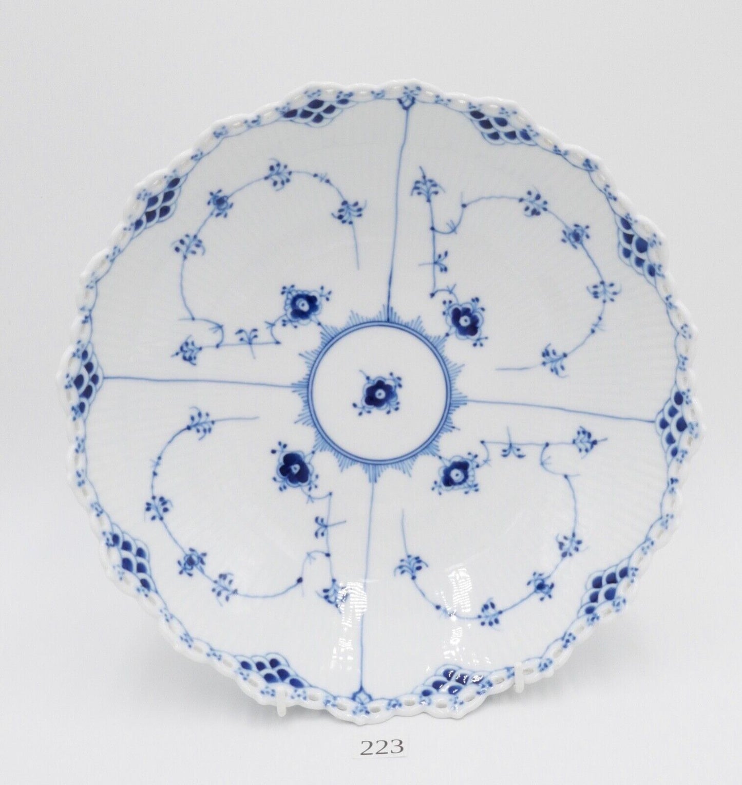 Royal Copenhagen Schüssel Nr. 576 1. Wahl Musselmalet vollspitze Ø 28 cm - Antikhandel-Stuttgart