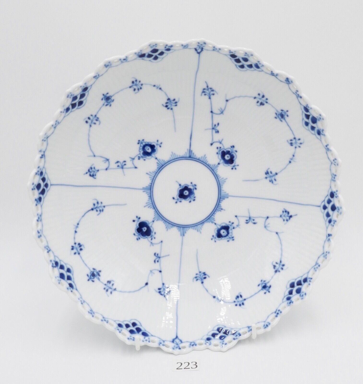 Royal Copenhagen Schüssel Nr. 576 1. Wahl Musselmalet vollspitze Ø 28 cm - Antikhandel-Stuttgart