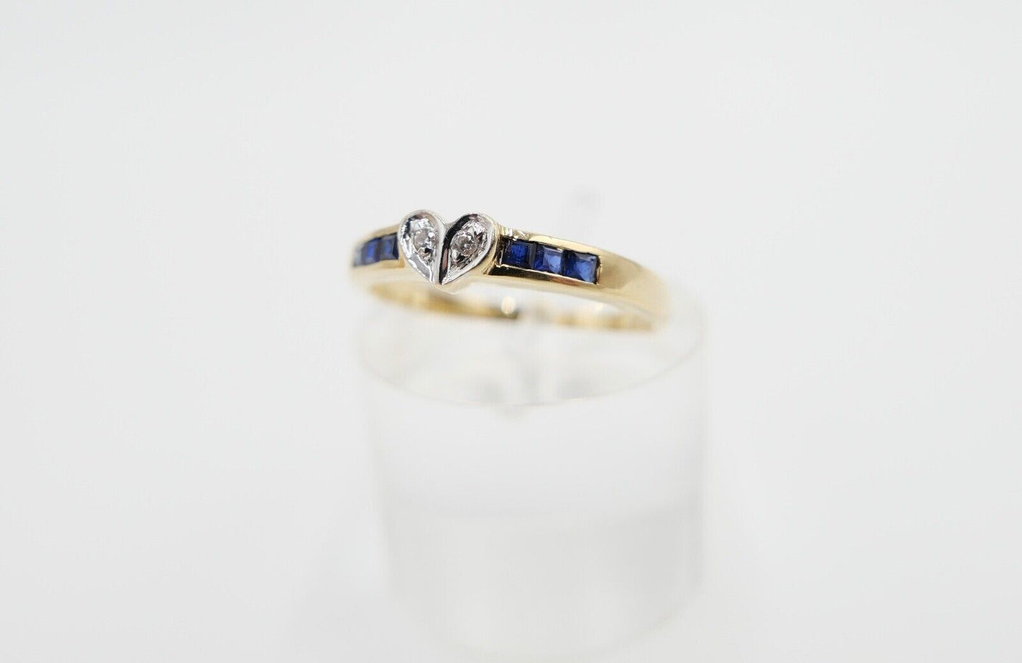 80er J. Damen Ring Herzform Gold Brillant VS / G Saphir 0,46 Ct 750 / 18K Gr. 55 - Antikhandel-Stuttgart