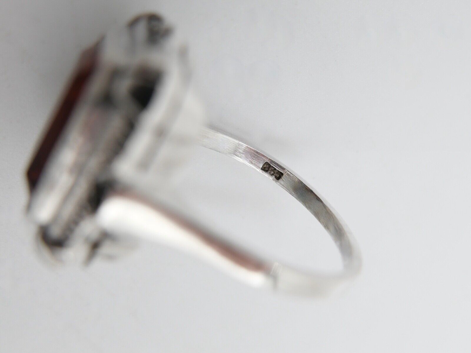 ART DECO Damen Ring Silber 835 großer rot braune Glasstein Scherenschliff Gr. 58 - Antikhandel-Stuttgart