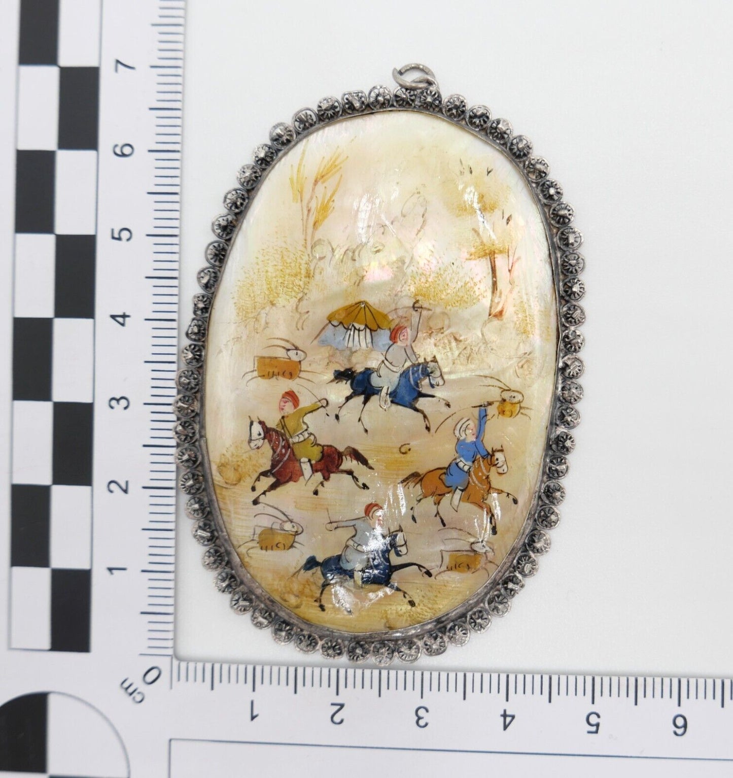 Großer Antiker Perlmutt Silber Anhänger Persisch - Orient Kampfszene um 1900 - Antikhandel-Stuttgart