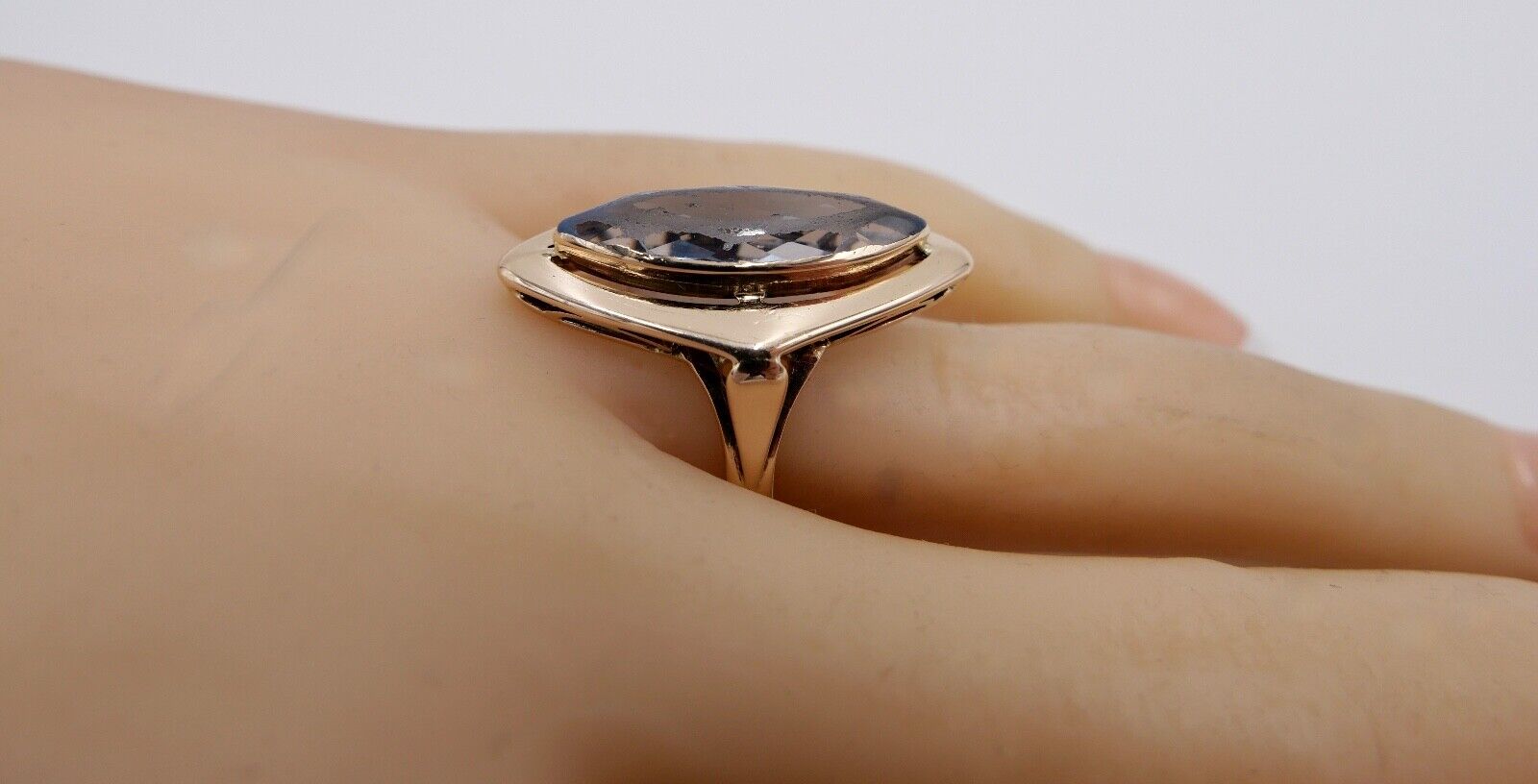 1950er Rotgold Ring Navette Form 14K 585 Gr. 57 Damen mit blauen synth. Spinell - Antikhandel-Stuttgart