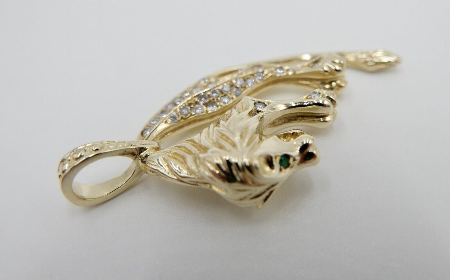 Massiver Gold Anhänger LÖWE Brillanten & Smaragd 585 14K Gelbgold 1,06 Ct 1980er - Antikhandel-Stuttgart