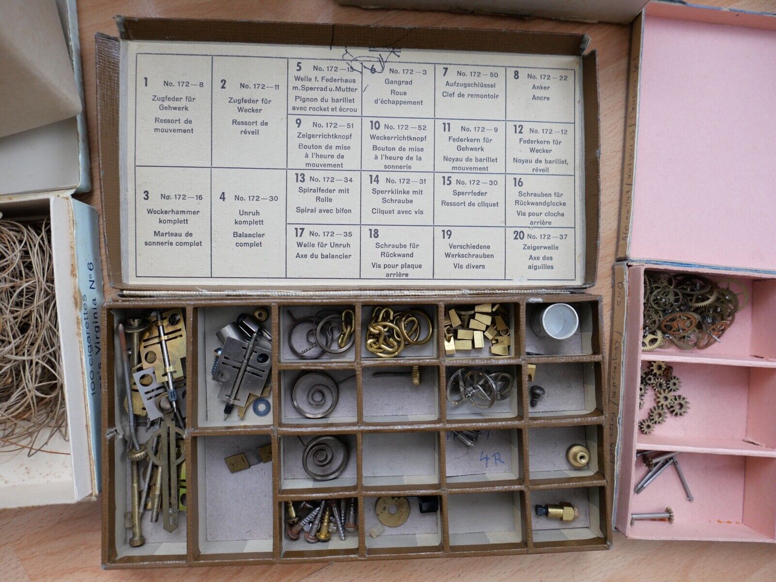 KOVOLUT Ersatzteile Uhrmacherauflösung antik alt Uhrwerk Triebfeder Anker Räder - Antikhandel-Stuttgart