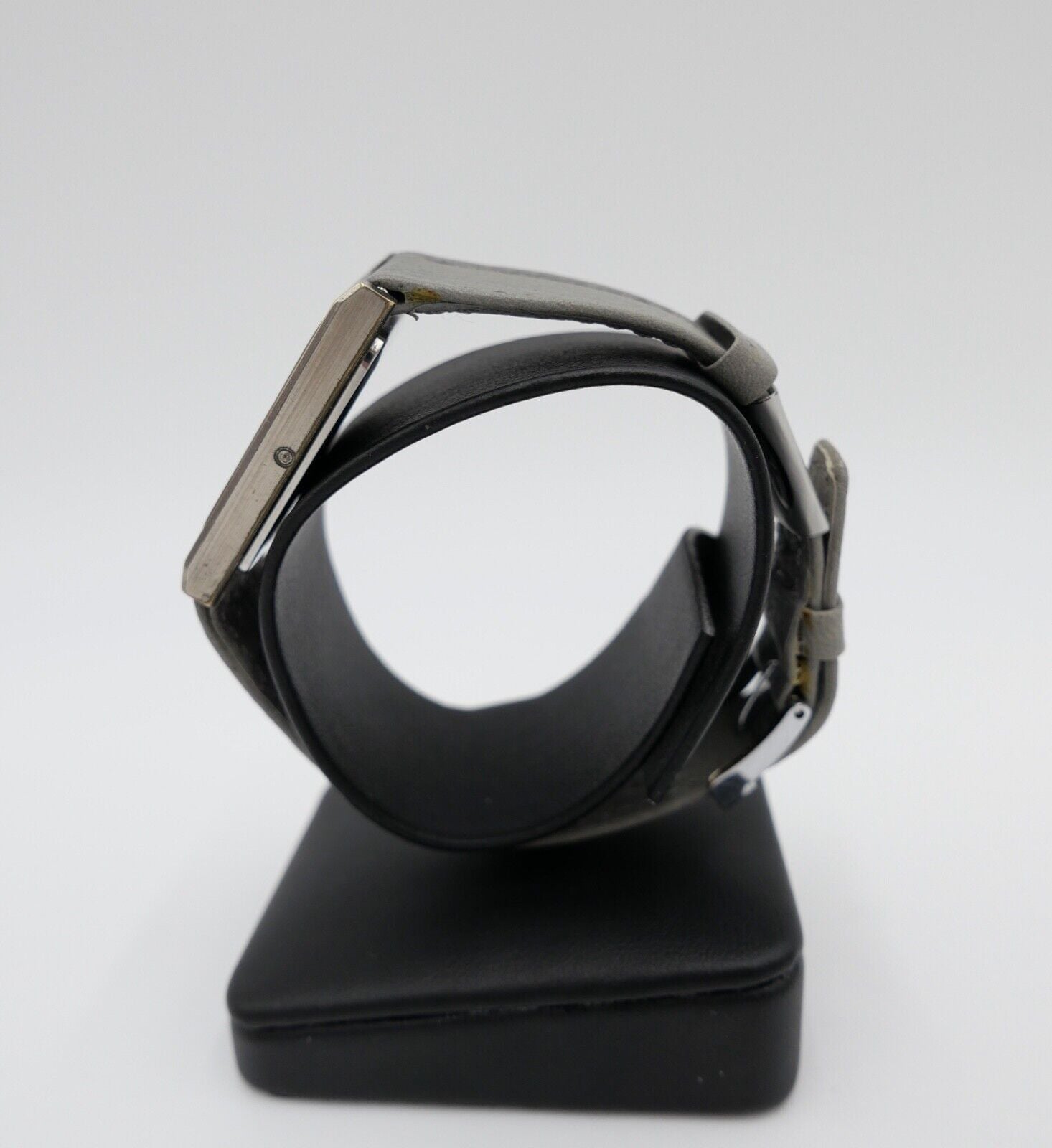 Selten flache ESKA Damenuhr S. KOCH Quartz 30x24 mm Lederband & Batterie NEU - Antikhandel-Stuttgart