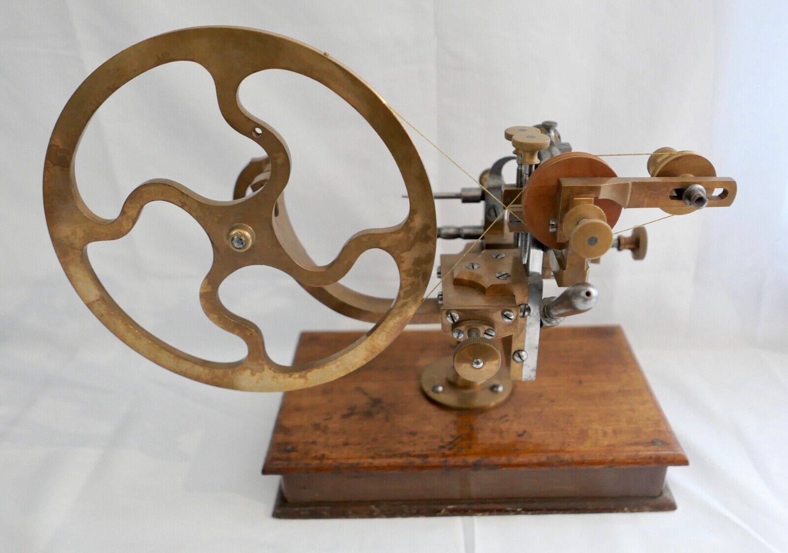 Alte Räderwälzmaschine Wälzmaschine Uhrmacherdrehbank - Antikhandel-Stuttgart